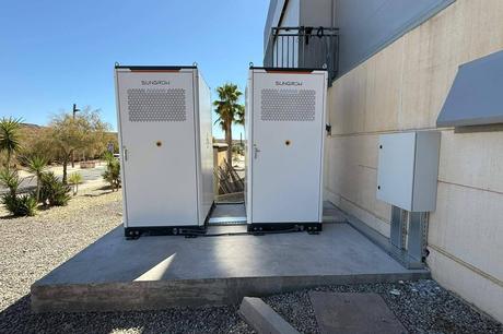 Una empresa almeriense del sector aromático mejora su eficiencia energética con soluciones de almacenamiento