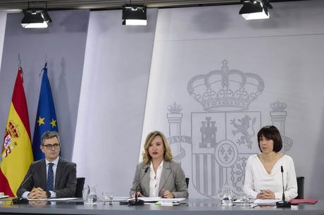 Feijóo dice que Mazón deberá dar «todas las respuestas» en la comisión de investigación de Valencia y del Senado Feijóo dice que Mazón deberá dar «todas las respuestas» en la comisión de investigación de Valencia y del Senado