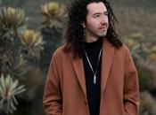 Julián Cardona gana Premio Mejor Live Nacional estrena Flor vida’