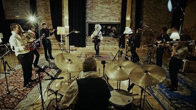 MAIKA MAKOVSKI: 'LIVE AT ESTUDIO UNO' MAIKA MAKOVSKI: 'LIVE AT ESTUDIO UNO'