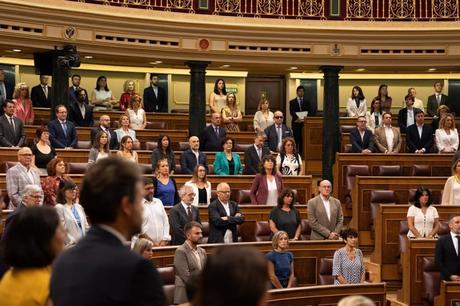 El Congreso arranca el Pleno guardando un minuto de silencio en recuerdo a las víctimas de la dana