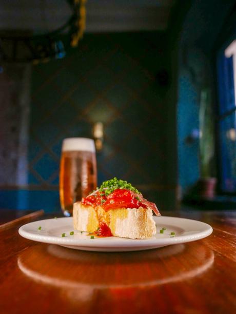 Diez bares y restaurantes del Raval para ir de Ruta de Tapas