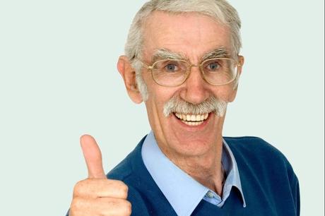 Salud oral y envejecimiento saludable; cómo mantener una sonrisa joven después de los 50