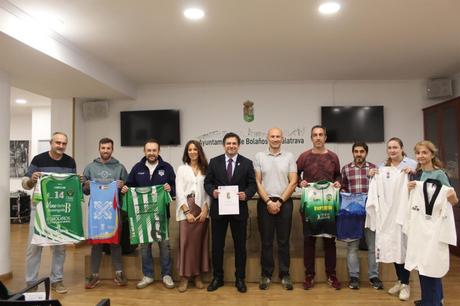 El Centro Cultural La Confianza de Valdepeñas expone las obras de Martínez Tendero en ‘Espacios para un sueño 1971-2025’