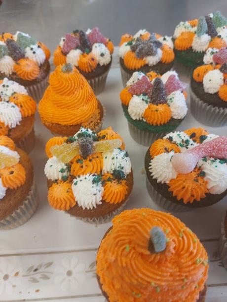 CUPCAKES DE PERAS Y YOGUR PARA HALLOWEEN