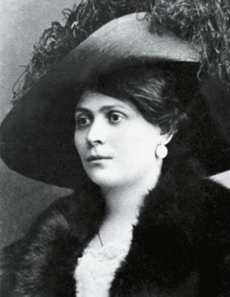 Entre bombones y angora, Luisa Spagnoli (1877-1935)