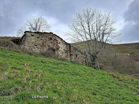 La Muela-Torones-Picu la Carba-El Castieḷḷu-Naveo