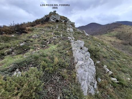 La Muela-Torones-Picu la Carba-El Castieḷḷu-Naveo