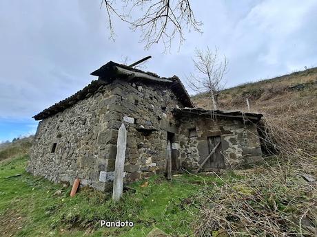 La Muela-Torones-Picu la Carba-El Castieḷḷu-Naveo