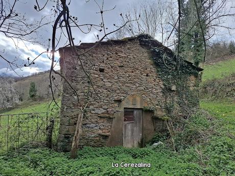 La Muela-Torones-Picu la Carba-El Castieḷḷu-Naveo