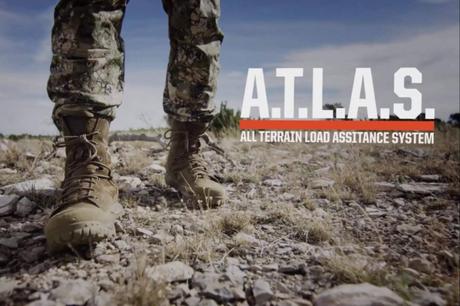 Bajo la lluvia y el uniforme; así nació la bota 5.11 ATLAS para la calle