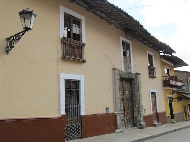 CAJAMARCA: LAS SOMBRAS Y LUCES DE LA HISTORIA