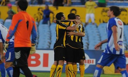 Fútbol uruguayo: Peñarol y Liverpool, en la cima