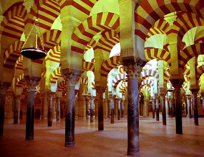 Una iglesia, libre de impuestos.