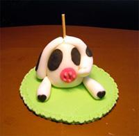 Paso a paso: Vaca modelada con fondant