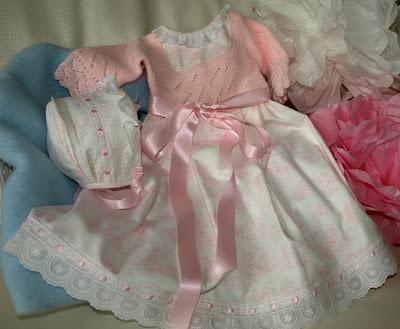 En rosa... faldón de Toile para Martina