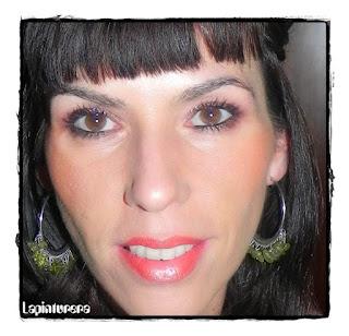 Look con Illamasqua: Pigmento Fervent y sombra resolute