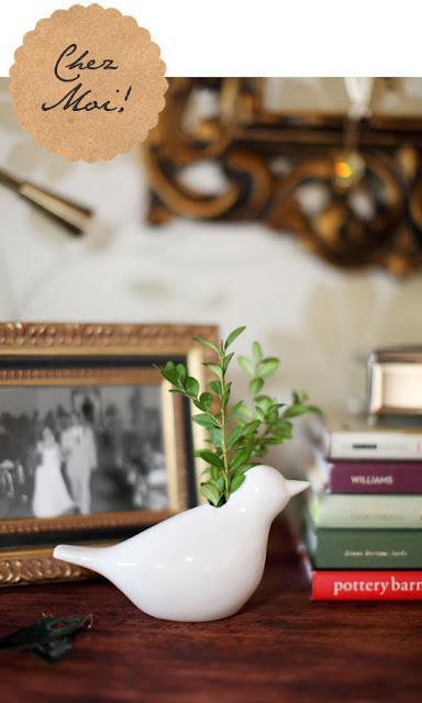 La casa de la mesa verde y la letra amarilla