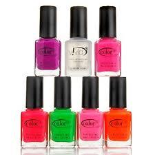 Cómo hacer una manicura - spa ? . Nueve pasos muy sencillos para hacerla en casa.