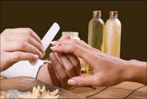 Cómo hacer una manicura - spa ? . Nueve pasos muy sencillos para hacerla en casa.