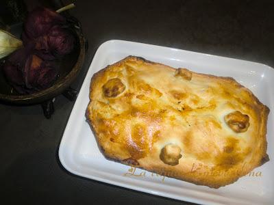 Empanada de bacalao con mermelada de cebolla