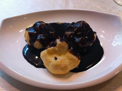 Domenicos, comida de trabajo con amigos.