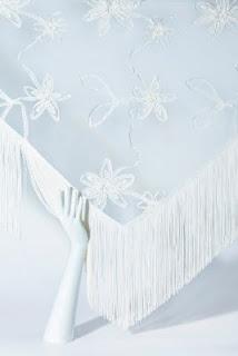 YolanCris lanza su primera colección de complementos para novia