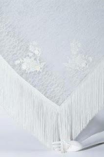 YolanCris lanza su primera colección de complementos para novia