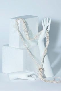 YolanCris lanza su primera colección de complementos para novia