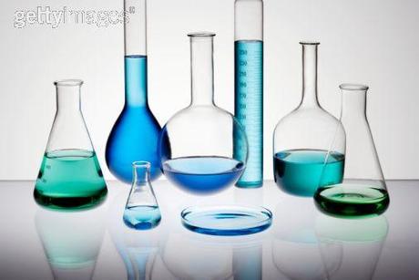 La mujer de los ácidos.