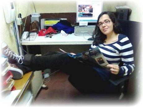 Laura Galaup, la voz femenina de Solos ante el Peligro