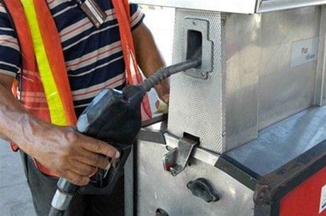 Congelan precios de los combustibles...