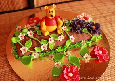 Brazo de Gitano con fondant Paso a Paso.Winy de  Pooh