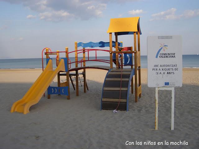 La playa de muchavista de El Campello (Alicante)