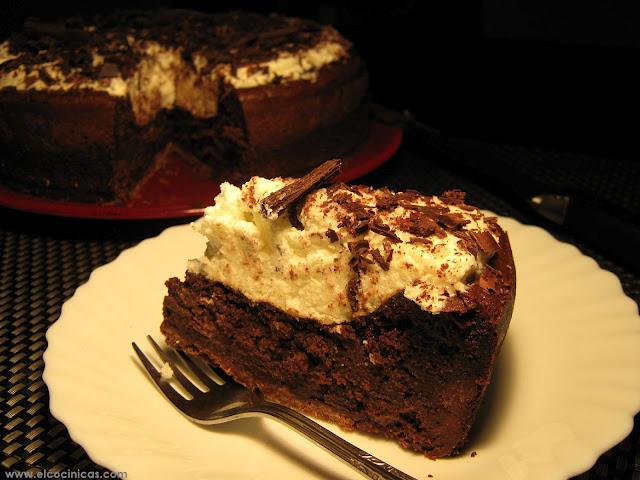 Tarta de nata y chocolate al estilo Missisippi