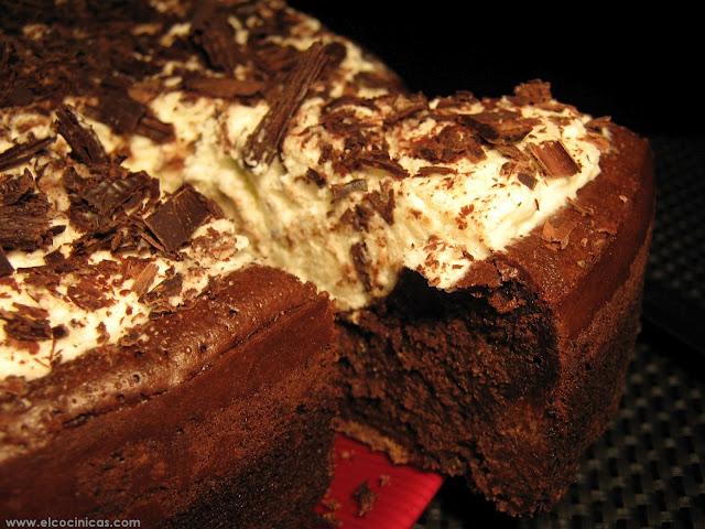 Tarta de nata y chocolate al estilo Missisippi