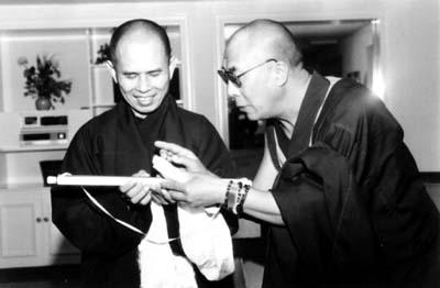 Thich Nhat Hanh con el Dalai Lama