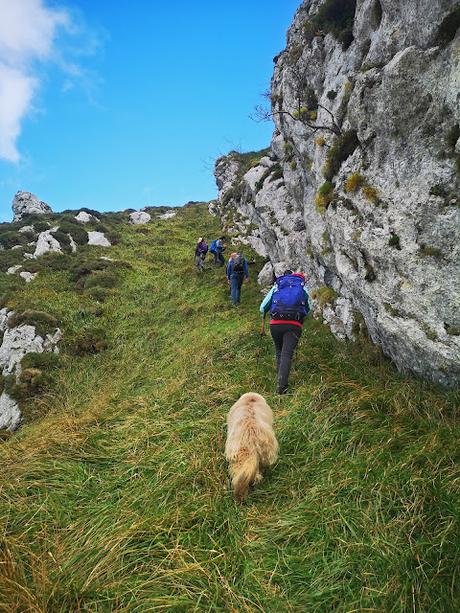 Cabeza L'Arcu desde Caleao Sendero zigzagueante