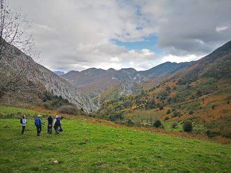 Cabeza L'Arcu desde Caleao Descenso hacia la Majada L'Arcu