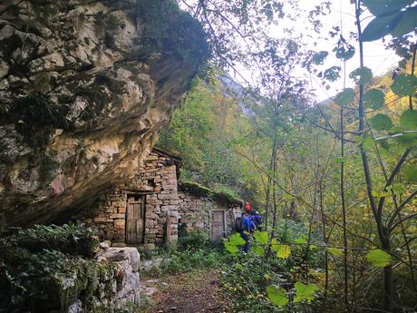 Cabeza L'Arcu desde Caleao Cabaña La Porquera