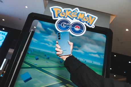 Fans de PokémonGo destacan inédita alianza con Samsung