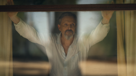 ¡HOLA! TV estrena ‘Bosé Renacido’, un apasionante viaje por la vida del cantante Miguel Bosé, contada en primera persona