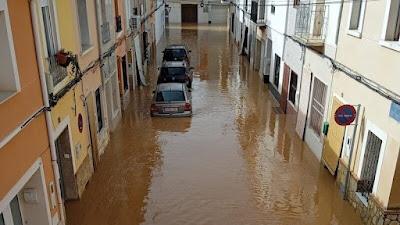 Un año después..., miles de valencianos insisten en la dimisión de Mazón.