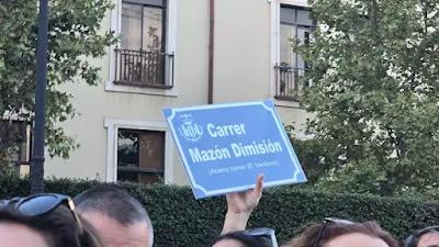 Un año después..., miles de valencianos insisten en la dimisión de Mazón.