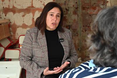 Un año después..., miles de valencianos insisten en la dimisión de Mazón.