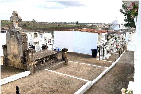 EL DÍA DE LOS DIFUNTOS Era para mí una jornada de mucho a...