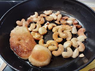 GUISO DE ALMEJAS CON GAMBAS BLANCAS Y PINTARROJA CON SUS ALBÓNDIGAS EN SALSA DE ANACARDOS.