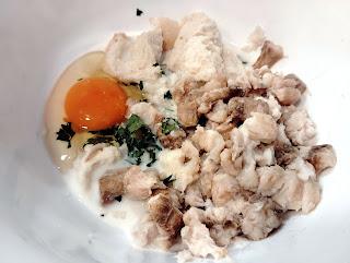 GUISO DE ALMEJAS CON GAMBAS BLANCAS Y PINTARROJA CON SUS ALBÓNDIGAS EN SALSA DE ANACARDOS.