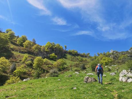 Ascenso desde Brañadosu