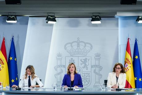 Ángel Víctor Torres comparecerá esta tarde para valorar el informe de la UCO Ángel Víctor Torres comparecerá esta tarde para valorar el informe de la UCO